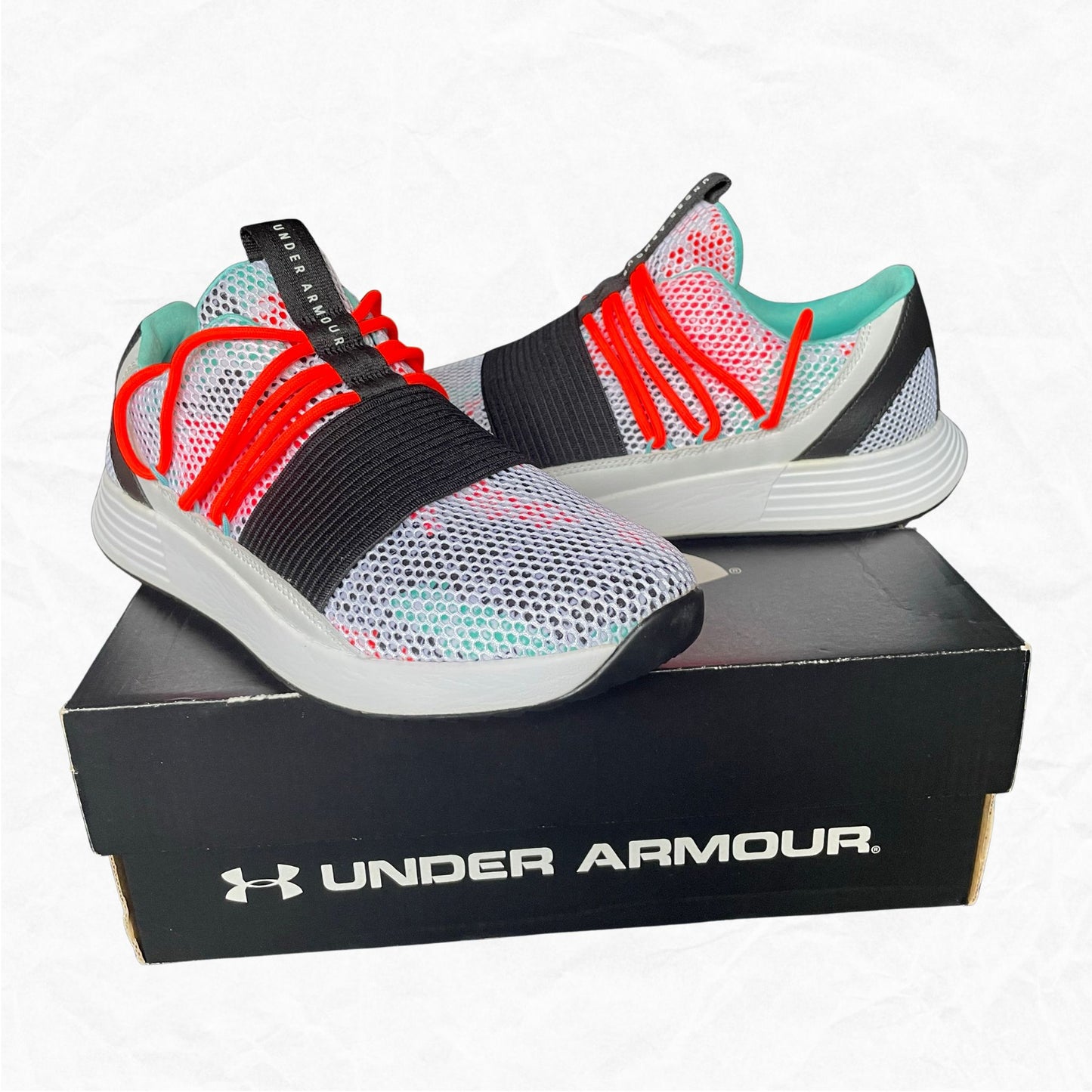 Under Armour BREATHE LACE Sneakers WMNS 8.5