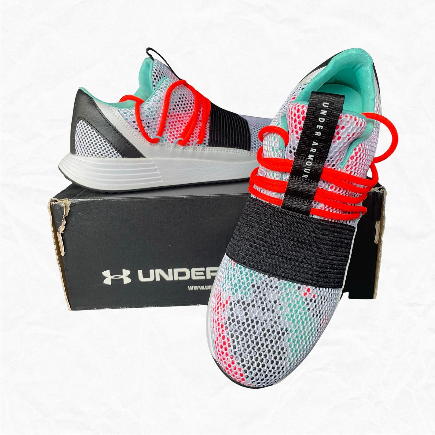 Under Armour BREATHE LACE Sneakers WMNS 8.5