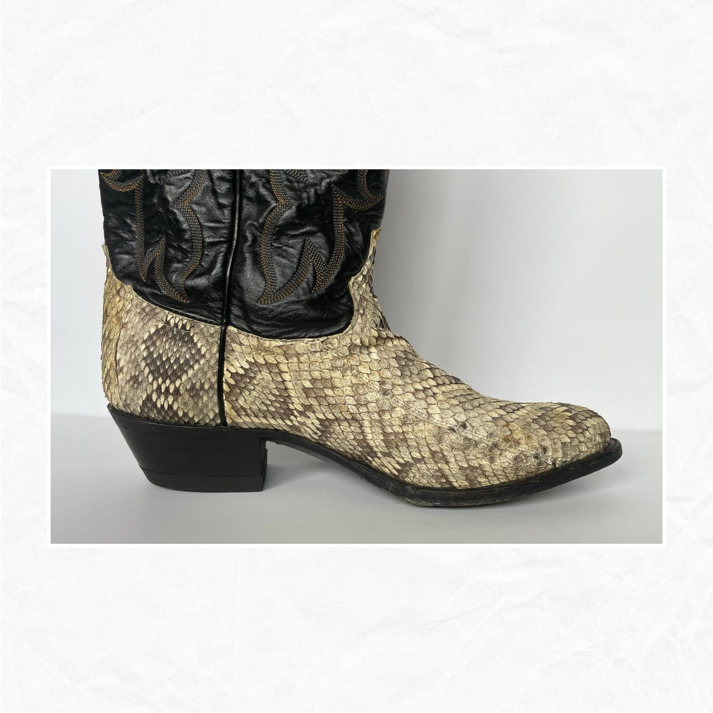 Vintage TONY LAMA Snakeskin Cowboy Boots Men's size 10EE